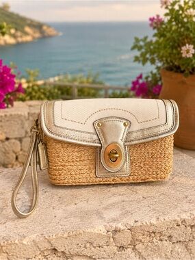 Coach Summertime Straw Raffia Wristlet Clutch Gold Leather Turnlock Bag